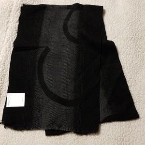 NWT Calvin Klein Black & Gray Ombre Stripe Scarf